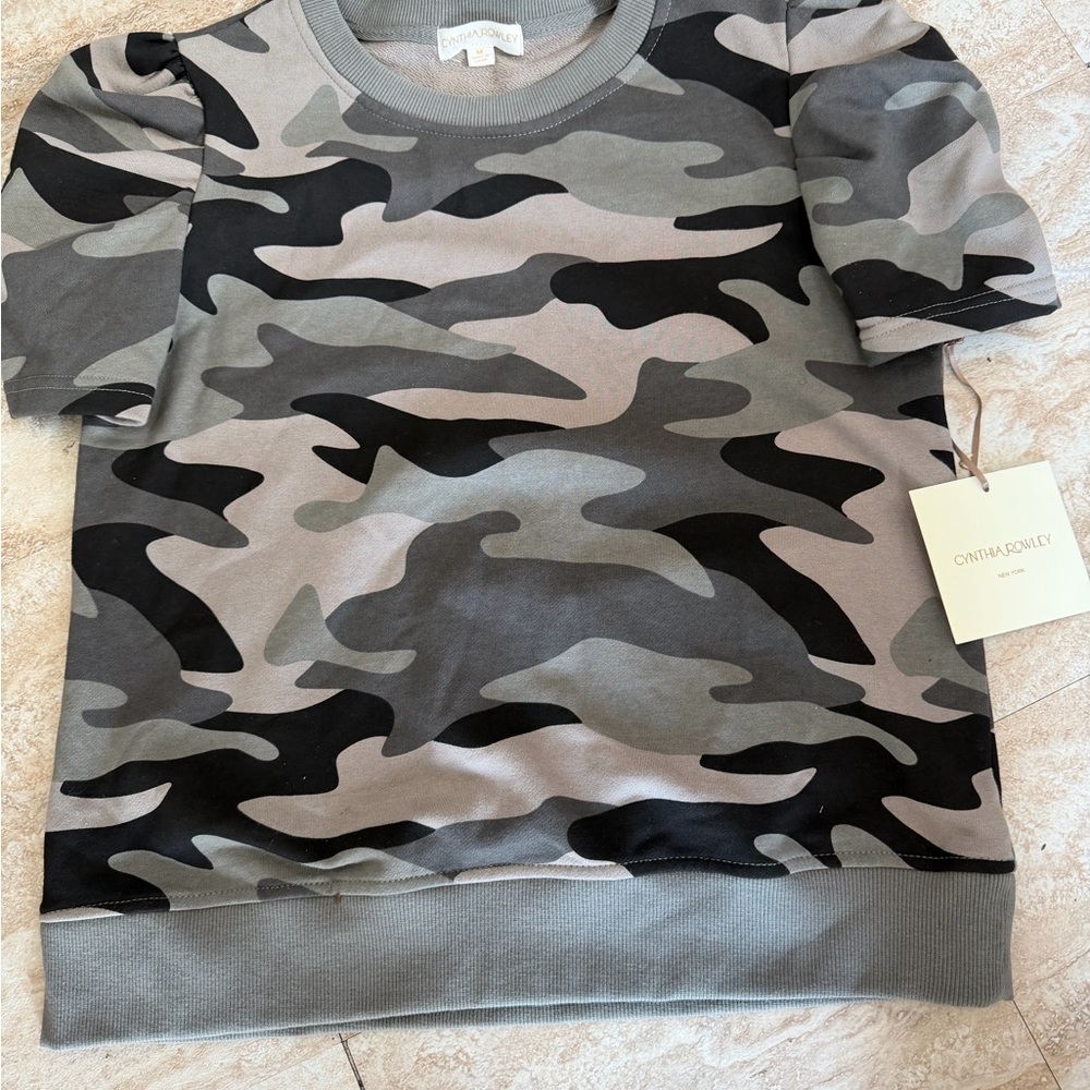 Cynthia Rowley Kids Camouflage Tee - Black and green Sz med , puff sleeve NWT